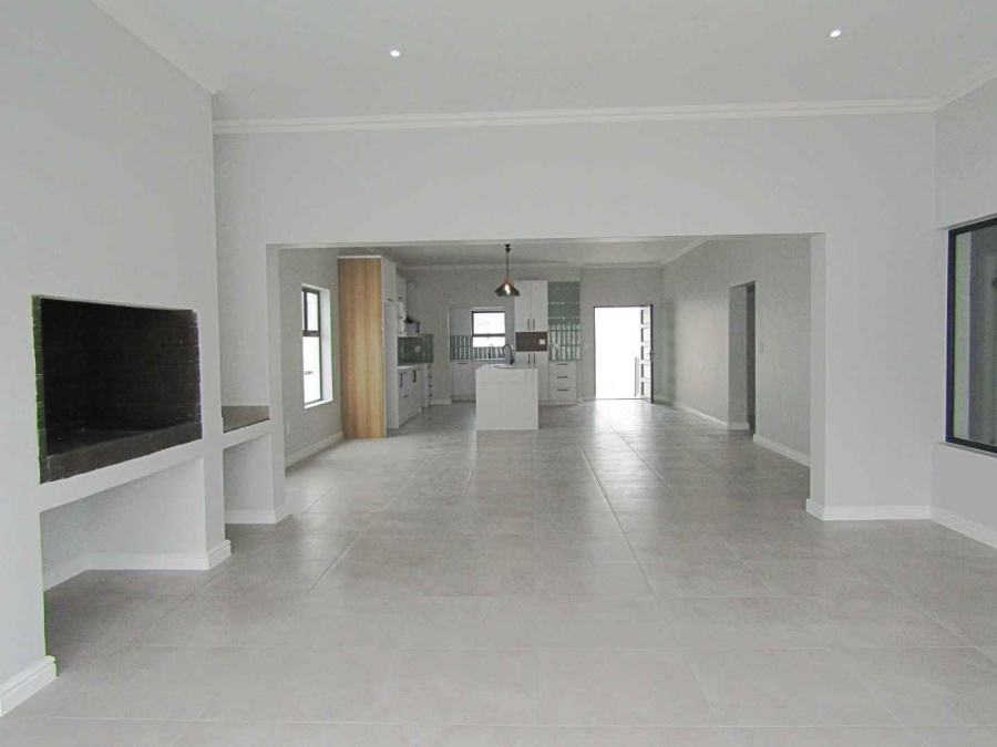 3 Bedroom Property for Sale in Sandy Point Western Cape